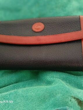 👛  Dooney & Burke All Weather Pebbled Leather Continental Black & Blue Wallet👛